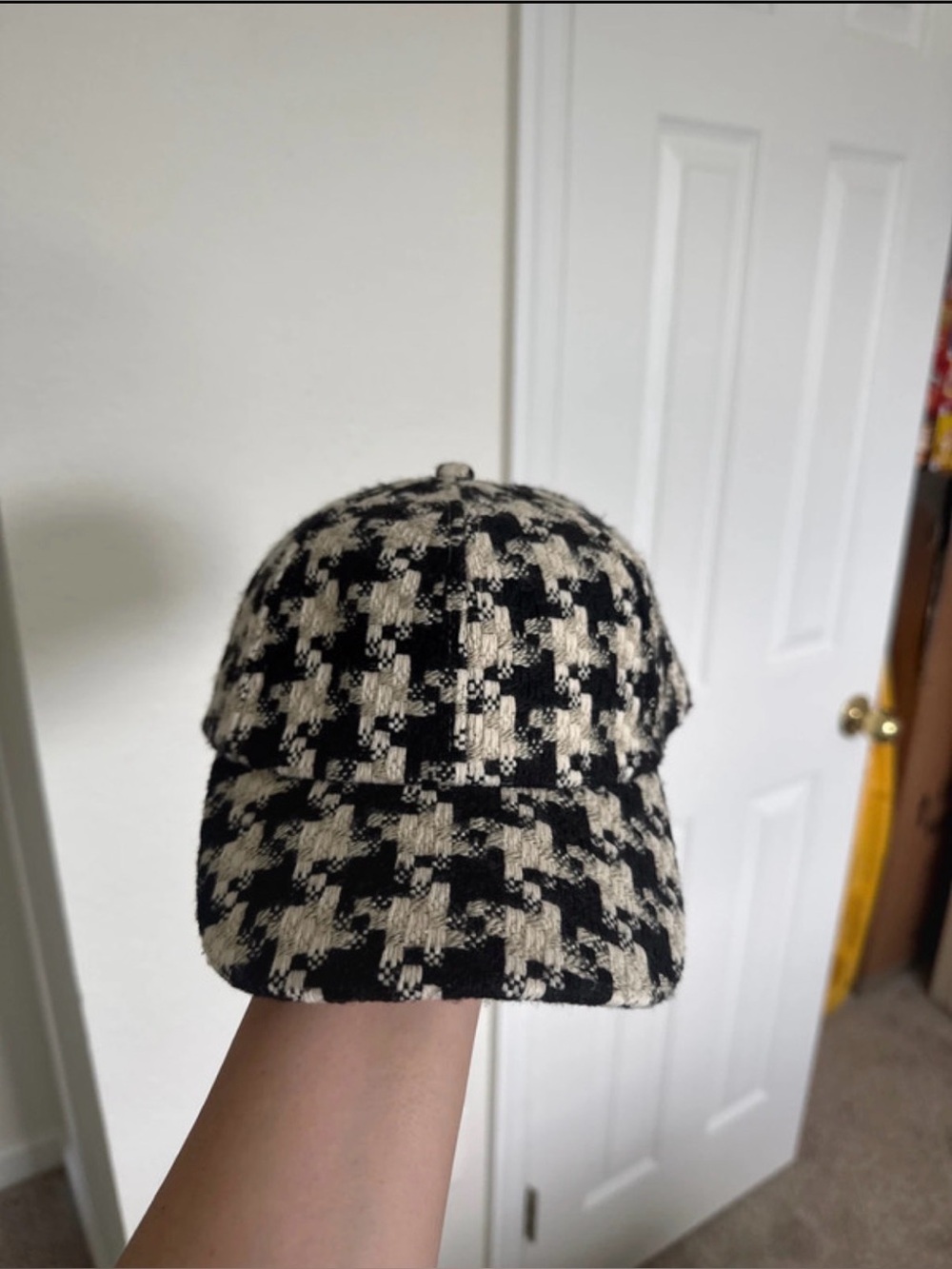 H&M Houndstooth Tweed Cap